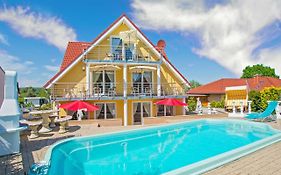 Villa Europa - Wohnungen mit Kamin und gemeinsamen Pool